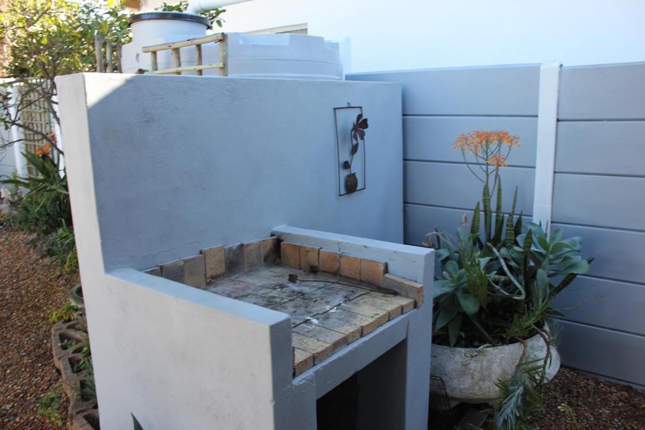 25 On Fitzpatrick Apartment Parow Exterior photo