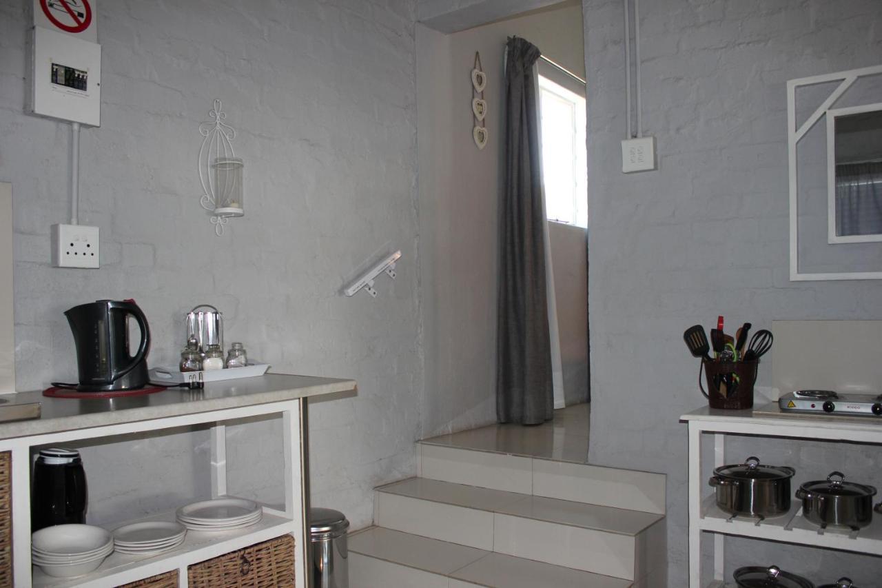 25 On Fitzpatrick Apartment Parow Exterior photo