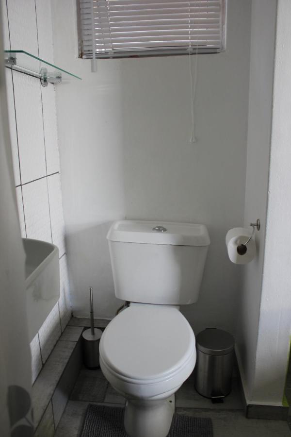 25 On Fitzpatrick Apartment Parow Exterior photo
