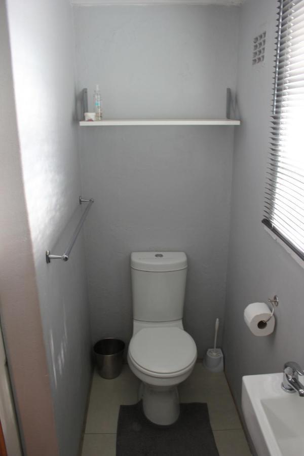 25 On Fitzpatrick Apartment Parow Exterior photo