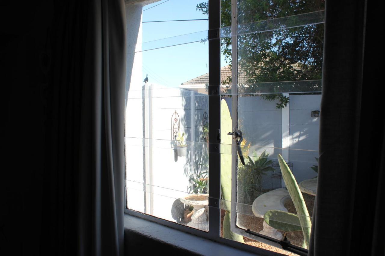 25 On Fitzpatrick Apartment Parow Exterior photo