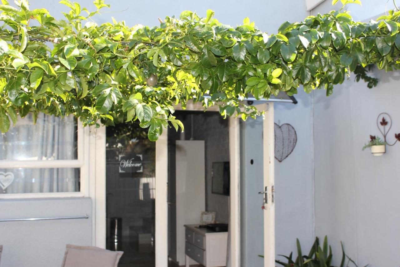 25 On Fitzpatrick Apartment Parow Exterior photo