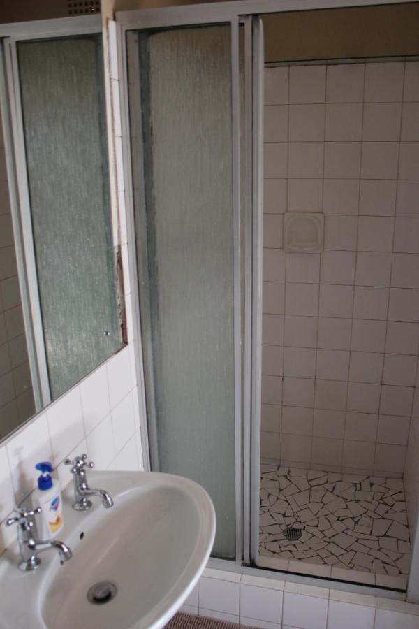 25 On Fitzpatrick Apartment Parow Exterior photo